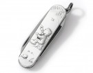 Lommekniv med sølvbeslag (kvalitet 925). Selve kniven er fra Victorinox. Kan graveres med navn og dato. Lengde:5,8 cm thumbnail