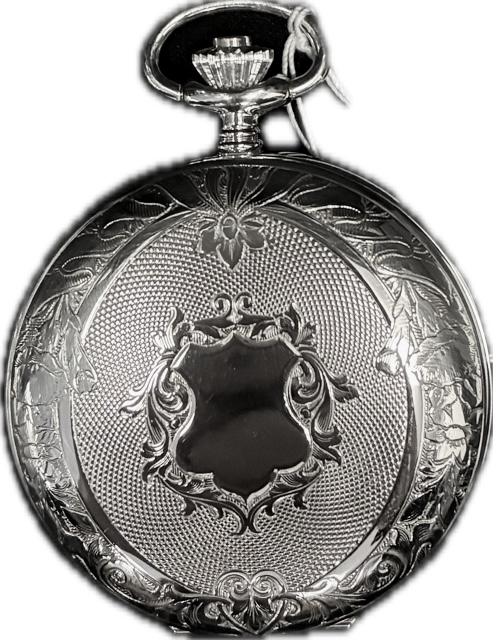 Lommeur i sølv m.mønster på lokket fra sveitsiske Jaquet+Girard. Flott klokke og meget god kvalitet. Mekanisk urverk (manuelt opptrekk).